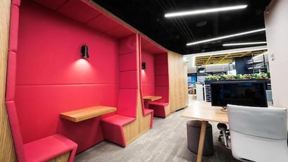 RG-Sydney-Office-Pink Booths-3100