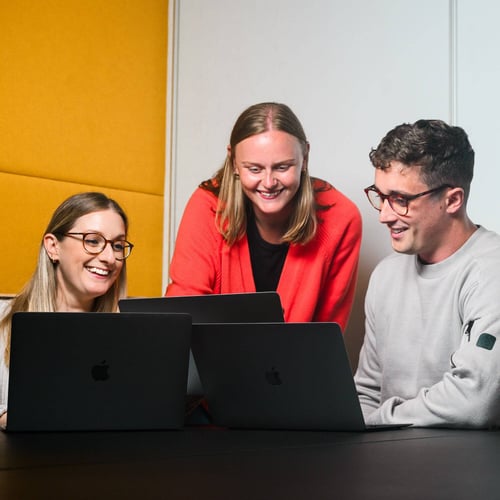 happy-middle-manager-min