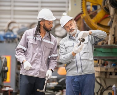 6 Ways to Engage Deskless Workers in Manufacturing | RGER