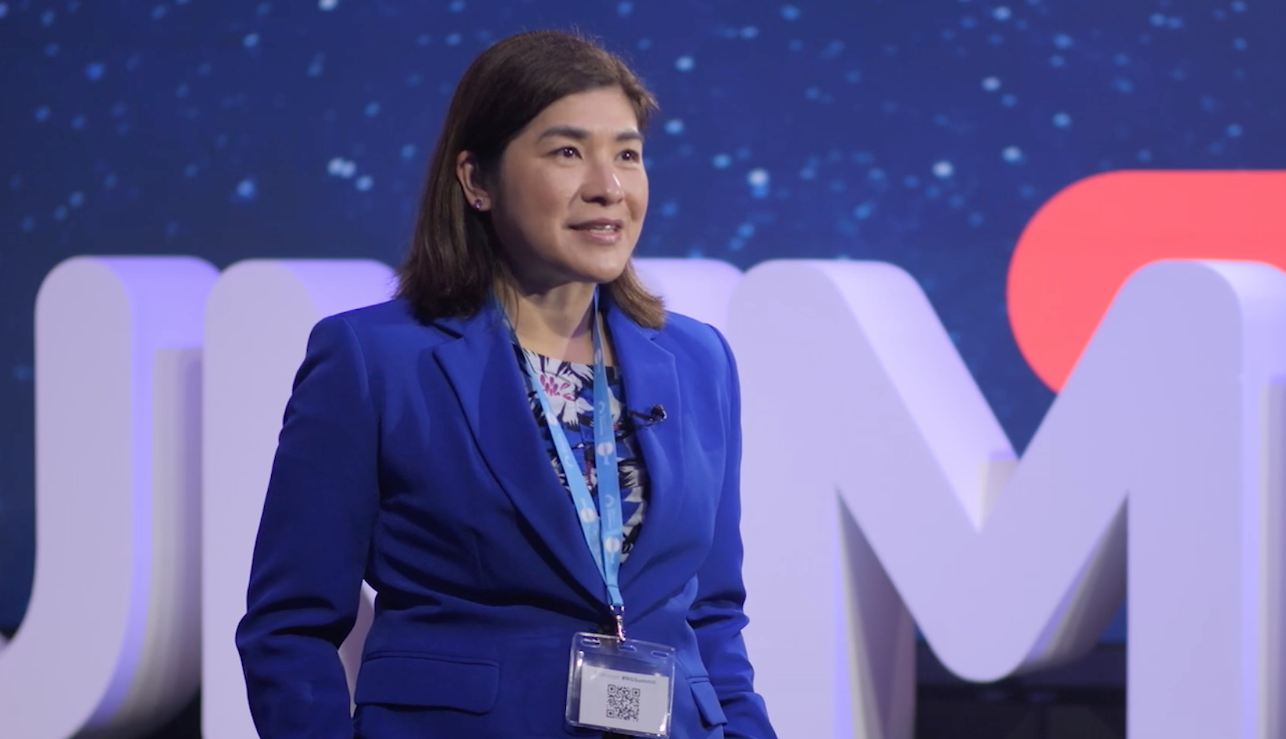 Dhyra Domanillo Arriba Group