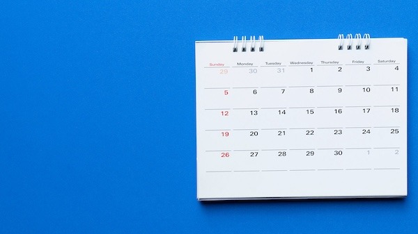 calendar organiser on blue background-1