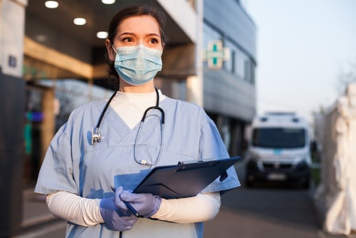 healthcare-worker-masked