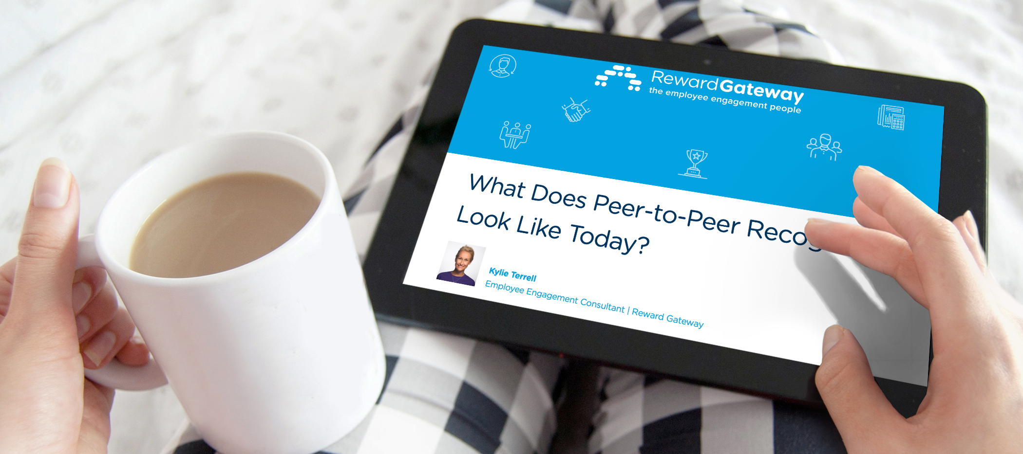 [Mini eBook] What Does Peer-to-Peer Recognition Look Like Today?